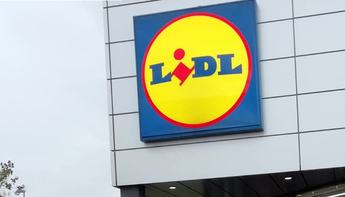 Foto del logo de la fachada de la tienda de supermercados LIDL en Bizkaia