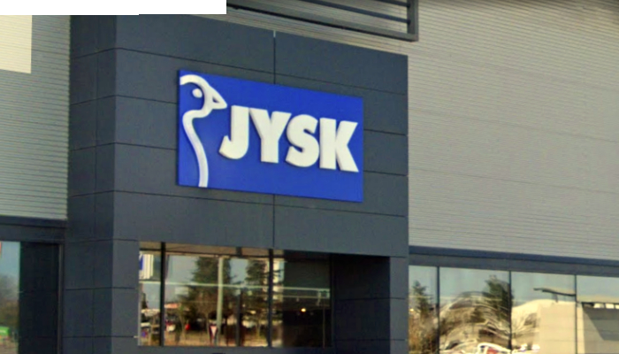 fachada de la tienda de muebles JYSK 