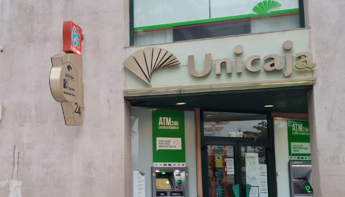 Oficina de Unicaja banco en Cádiz Andalucía 
