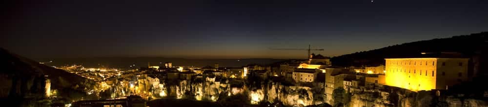 Cuenca de noche. Noches mágicas de Cuenca