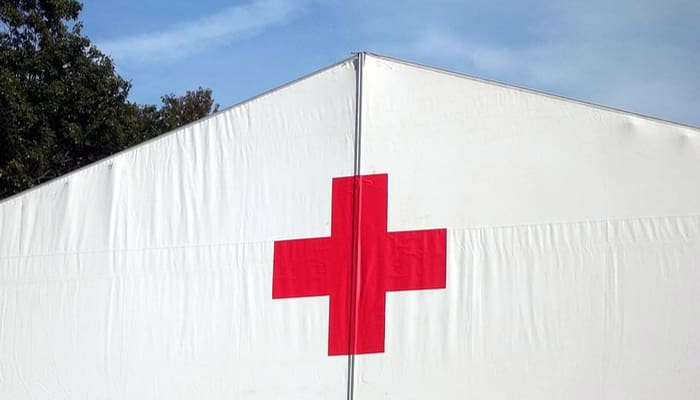 tienda de campaña de la Cruz Roja Española