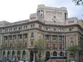 Edificio Catalunya Caixa. Sector financiero