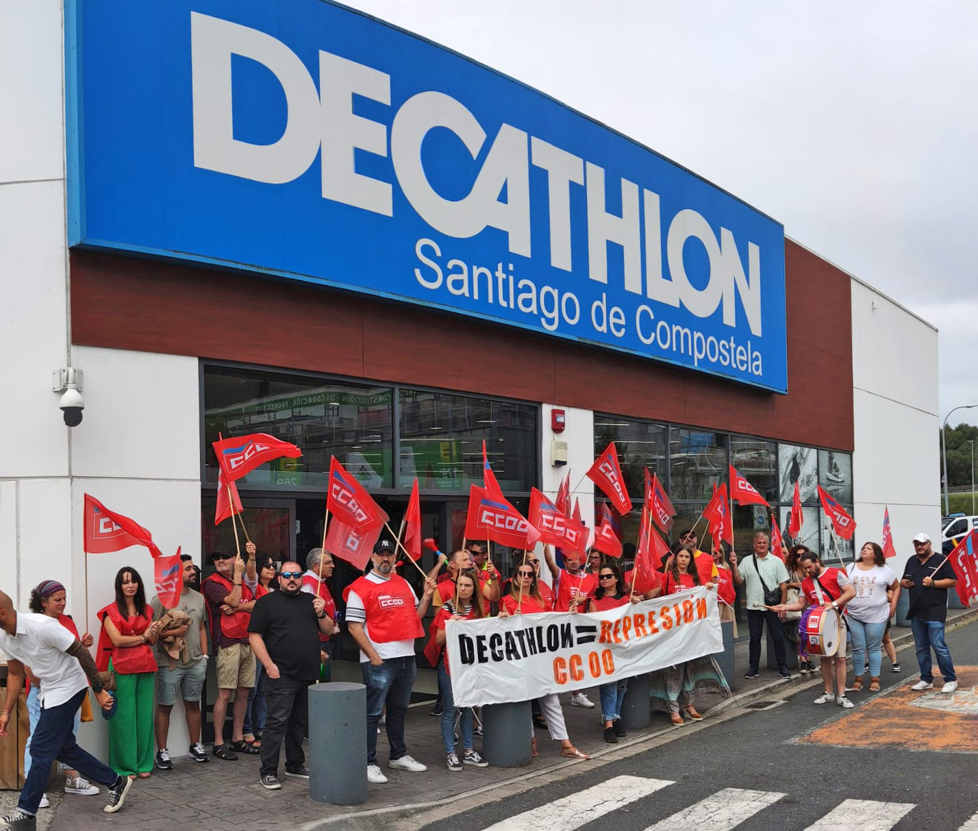 Concentración Decathlon prácticas antisindicais