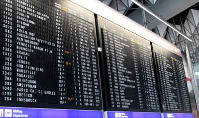 Imagen aeropuerto, tabla horarios